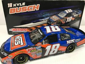 【送料無料】模型車　スポーツカー　カイルブッシュ＃エネルギーシリーズサイン2009 18 kyle busch nos energy nationwide series autographed