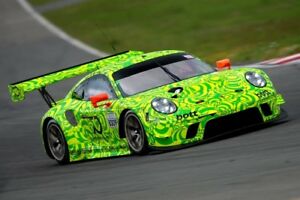 【送料無料】模型車　スポーツカー　ポルシェグアテマラモジュールnochma discount porsche 911 gt3 manthey grello 2019 in 143 modules