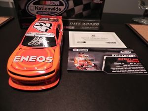 【送料無料】模型車　スポーツカー　nascar 2014 kyle larson42 enos nationwide winautographed versionnascar 2014 kyle larson 42 enos nationwide win autographed
