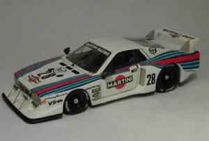 【送料無料】模型車　スポーツカー　ランチアベータmcarlo silverst 1981 143ダイカストbe9241モデルカーlancia beta mcarlo silverst 1981 143 best be9241 model car diecast