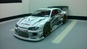 【送料無料】模型車　スポーツカー　シルビアチューニングマシン118 nissan silvia s15 tuning muscle machines