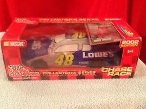 【送料無料】模型車　スポーツカー　2002ジミージョンソンロウrookie rain delay 124500レース12002 jimmie johnson lowes rookie rain delay 124 chase the race 1 of 500