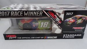 【送料無料】模型車 スポーツカー nascar kyle busch halloween martinsville win20171of 781124nascar kyle busch halloween martinsville win 2017 1 of 781 124|hokushin