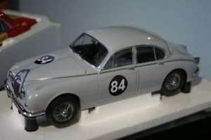 【送料無料】模型車　スポーツカー　モデルアイコンジャガークームズヒルmodel icons jaguar mk2 1962 coombs hill 118 321001