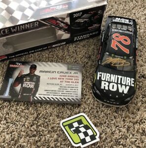 【送料無料】模型車　スポーツカー　マーティンジュニアワトキンズグレンゴールドmartin truex jr 124 signed watkins glen win 2017 gold 124 nascar