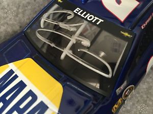 【送料無料】模型車　スポーツカー　チェイスエリオット＃カップナパ2016 chase elliott 24 signed cup rookie napa store exclusive car 1 of 400