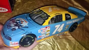 【送料無料】模型車　スポーツカー　カートブッシュ74 124 modifiedsignedダイカストsigned by kurt busch 74 124 modified diecast star nursery read description