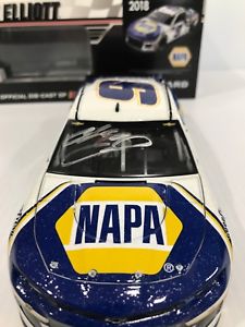 【送料無料】模型車　スポーツカー　＃ナパエリオットサイン2018 9 napa chase elliott autographed