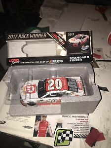 【送料無料】模型車　スポーツカー　＃マットサインサークルフェニックスlionel 2017 124 20 matt kenseth autographed circle k phoenix win｜hokushin