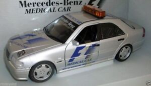 【送料無料】模型車　スポーツカー　ut models 118 26106mercedesベンズc class amg medical car f11997ut models 118 26106 mercedes benz c class amg medical car f1