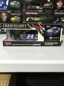 【送料無料】模型車　スポーツカー　エリオットハムリンロットnascar 124 lot of 4 elliott, hamlin, larson, bowman