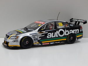 【送料無料】模型車　スポーツカー　118ホールデンve hsvディーラーチームpdumbrell200816 carlectables 18118 holden ve commodore hsv dealer team pdumbrell 2008 16 carlectab｜hokushin