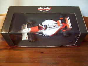 【送料無料】模型車　スポーツカー　マクラーレンメルセデスナイジェルマンセル118 mclaren mercedes mp410 nigel mansell 1995