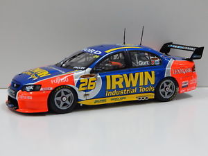 【送料無料】模型車　スポーツカー　118フォードbfハヤブサ britekモータースポーツagurr200726 carlectables 18302118 ford bf falcon britek motorsport agurr 2007 26 carlectable