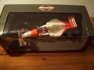 【送料無料】模型車　スポーツカー　マクラーレンプジョーミカハッキネン118 mclaren peugeot mp49 mika hakkinen 1994