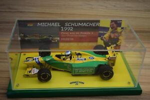 【送料無料】模型車　スポーツカー　ベネトンシューマッハカスタムキャビネット118 benetton b192 m schumacher custom cabinet