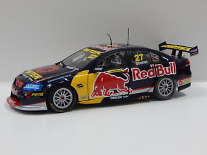 【送料無料】模型車　スポーツカー　ホールデンコモドールレッドブルレーシングストーナーレース＃118 holden ve commodore red bull racing cstonor stoners first race 2013 27