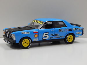 【送料無料】模型車　スポーツカー　フォードフェーズオートアート118 ford xy falcon gtho phase lll jgoss 5 auto art 37182