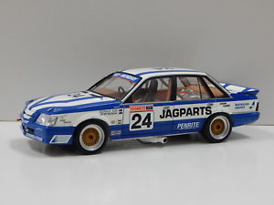 【送料無料】模型車　スポーツカー　コモドールバサーストケイ118 vk commodore jag parts 1988 bathurst mundaykay 24 2008 convention car