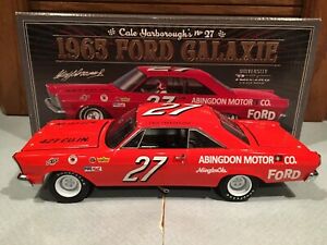 【送料無料】模型車　スポーツカー　1965cale27アビンドンモータフォードギャシー124university of racing 1965 cale yarborough 27 abingdon motor ford galaxie 124