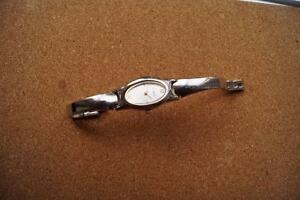 【送料無料】腕時計　レディースブレスレットフルladies timex bracelet watch full working condition