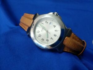 【送料無料】腕時計　ヒューゴボスバッテリーウォッチboss hugo watch battery good cond