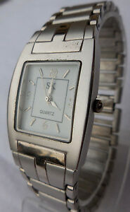【送料無料】腕時計　レディビンテージブレスレットancienne sk a quartz electronique dame vintage,bracelet integre assorti,tbe 1970