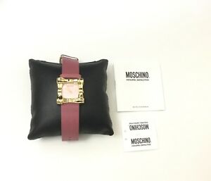 【送料無料】腕時計　モスキーノケースレザーストラップウォッチmoschino metal bow case leather strap watch 20,986円