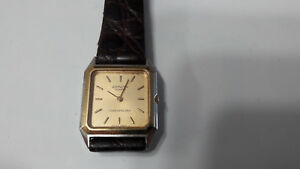 【送料無料】腕時計　コスモポリタンビンテージドーナzenith cosmopolitan vintage orologio quartz batteria ultrapiatto donna