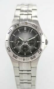 【送料無料】腕時計　シルバーメンズステンレススチールシルバーバッテリーウォッチrelic silver mens st steel silver day date 24hr 50m quartz battery watch