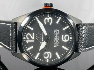 【送料無料】腕時計 マスタングビンテージレトロxo retro actual dna metal from p51 mustang vintage wwii 44mm plane watch|hokushin