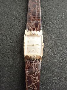 【送料無料】腕時計　ビンテージファンシーラグキャリバーvintage bulova wristwatch fancy lugs caliber 8ac