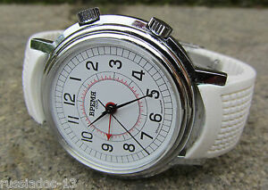 【貨物輸送無料】ウオッチ 発祥地コンorologio russo meccanico a carica con sveglia perfettamente funzionante