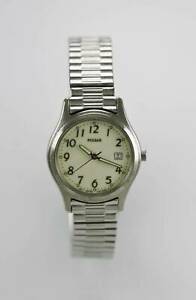 【送料無料】腕時計　パルサーステンレスシルバーストレッチセントレジストpulsar watch women stretch stainless silver water resist luminescent date quartz