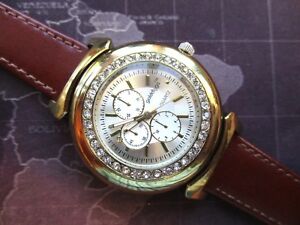 【送料無料】腕時計　レディースゴールドアースクォーツサイズケースladies golddigga quartz watch, huge size case,,,running
