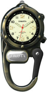 【送料無料】腕時計　ダコタミニクリップアンティークアルミケースdakota mini clip microlight 38213 features antique brass finish alloy case stai