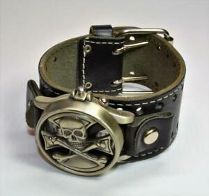 【送料無料】腕時計　メンズバイカークロスボーンカバーunique nemesis men’s bikers quartz watch w spinning skull amp; cross bones cover