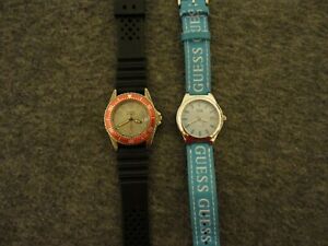 【送料無料】腕時計　レディースクォーツスチールセットペプシベゼルguess set 2 womens quartz watches steel 10atm amp; pepsi bezel waterpro batts