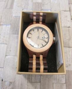 【送料無料】腕時計　メンズクオーツウィンドウ 100 natural wooden mens quartz wristwatch with date window ~ ss7644
