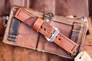 【送料無料】腕時計　ハンドメイドレザーウォッチストラップビンテージポーチhandmade leather watch strap, 26mm wide, vintage ammo pouch