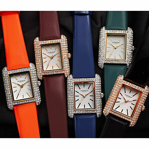 【送料無料】腕時計　スワロフスキークリスタルタンクパテントレザーストラップウォッチwomens akribos xxiv ak1068 swarovski crystal tank patent leather strap watch