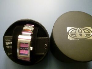 【送料無料】腕時計　レディースピンクレザーbnib ladies animalcat striking pink purple quartz leather watch rrp 55