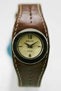 【送料無料】腕時計　レディースステンレスシルバーレザーブラウンベージュレジストrelic watch womens stainless silver leather brown 30m water resist beige quartz