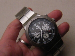 【送料無料】腕時計　ステンレススチールソリッドメートルウォッチwatch guess stainless steel solid 200 meter water resistant｜hokushin 17,986円