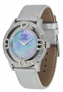 【送料無料】腕時計　パリノワールブレスレットスワロフスキーエレメントmoog paris montre femme avec cadran noir, elments swarovski, bracelet argent