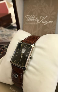 【送料無料】腕時計　クラシックキングウィルヘルムフラットサファイアガラスknigs der klassiker wilhelm kaysar saphirglas amp; flach