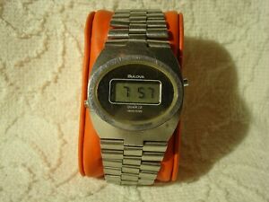 【送料無料】腕時計　デジタルビンテージスイスorologio digitale vintage bulova quartz swiss made ,raro funzionante
