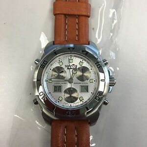 【送料無料】腕時計　セクターデジタルクロノグラフアラームsector 250 chronograph alarm watch with digital display