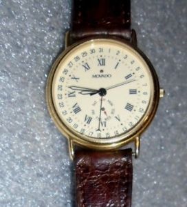 【貨物輸送無料】ウオッチ メンズボックスペーパーmovado esq mens quartz day date complex wristwatch running with box papers
