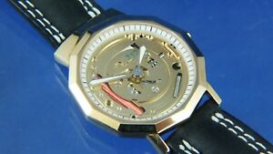 【送料無料】腕時計　ビンテージフットボールディエゴマラドーナスケルトンgents nos 1980s vintage football diego maradona quartz skeleton watch unworn